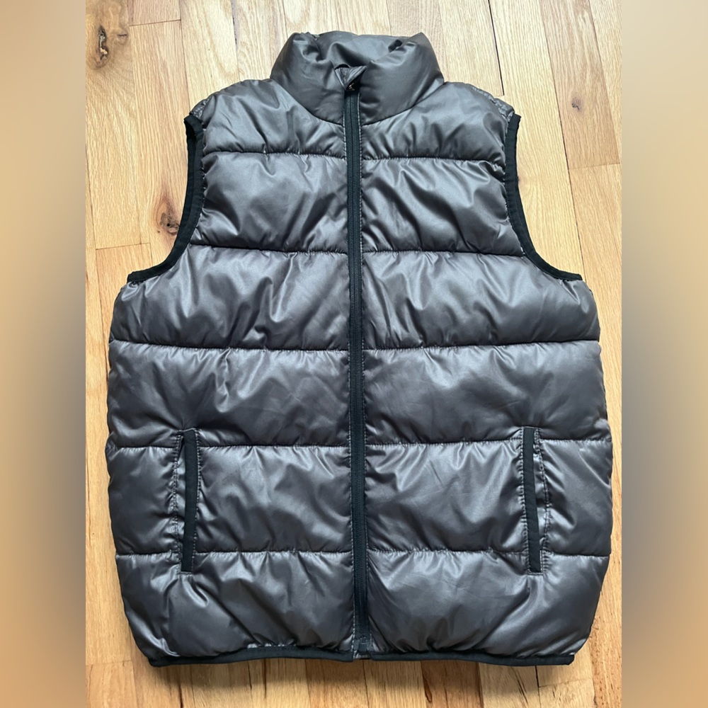 Old Navy boys size L grey puffer vest